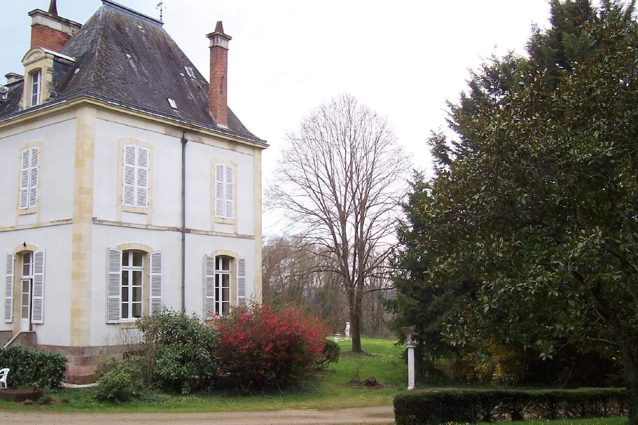 Chateau Champigny Bed & Breakfast Maillet  Exterior photo