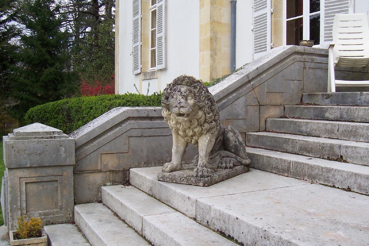 Chateau Champigny Bed & Breakfast Maillet  Exterior photo