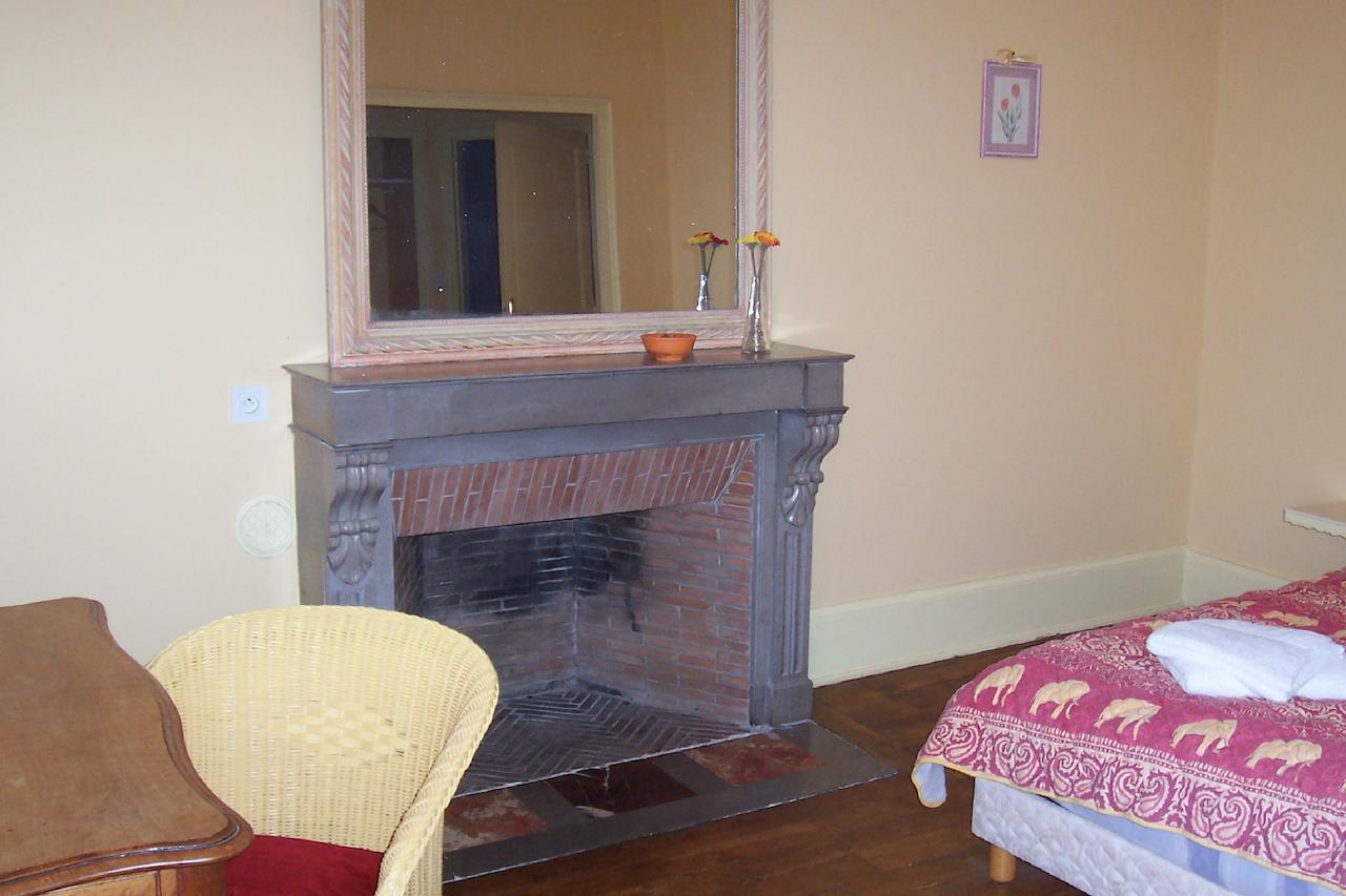 Chateau Champigny Bed & Breakfast Maillet  Room photo