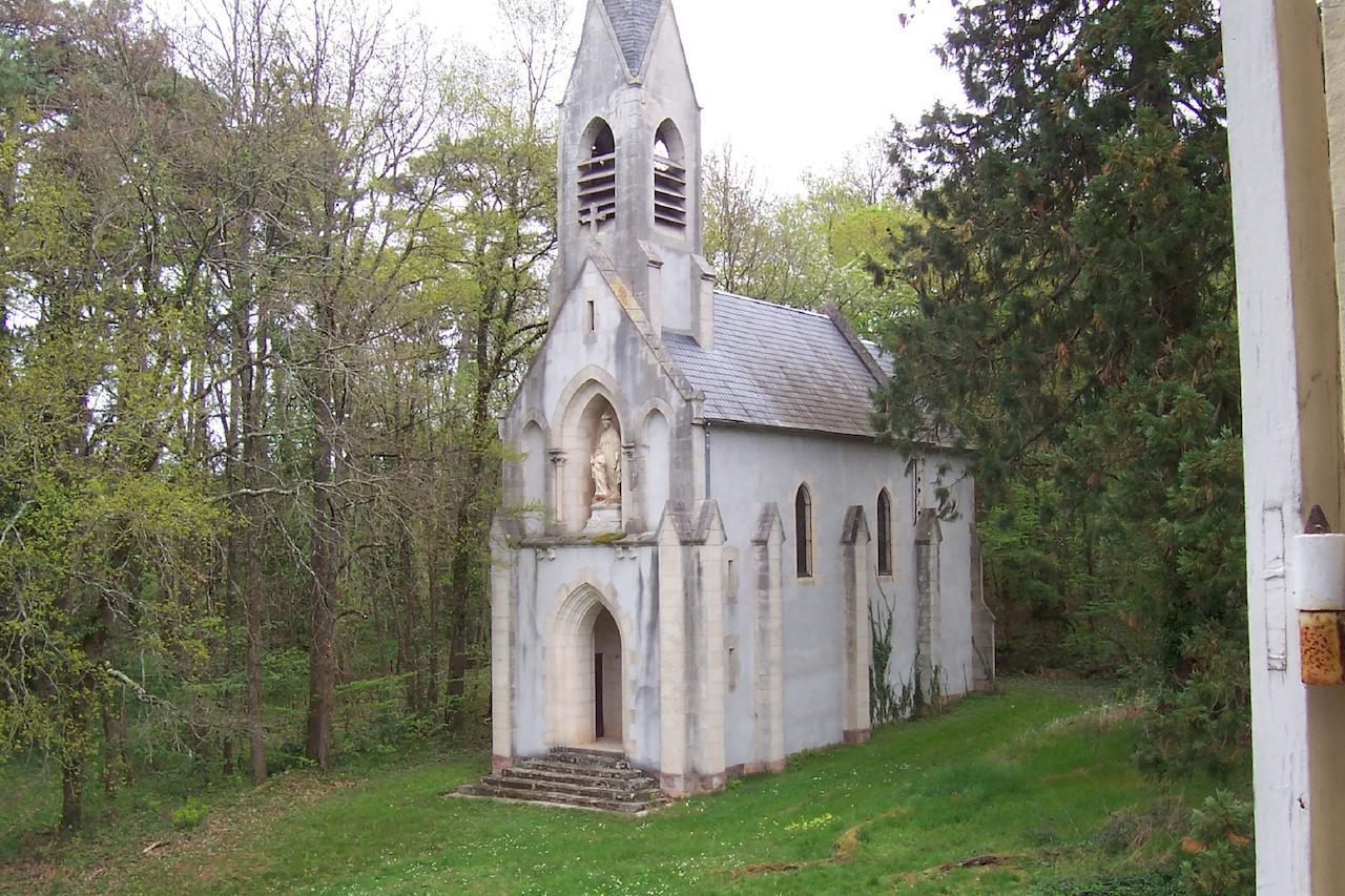 Chateau Champigny Bed & Breakfast Maillet  Room photo