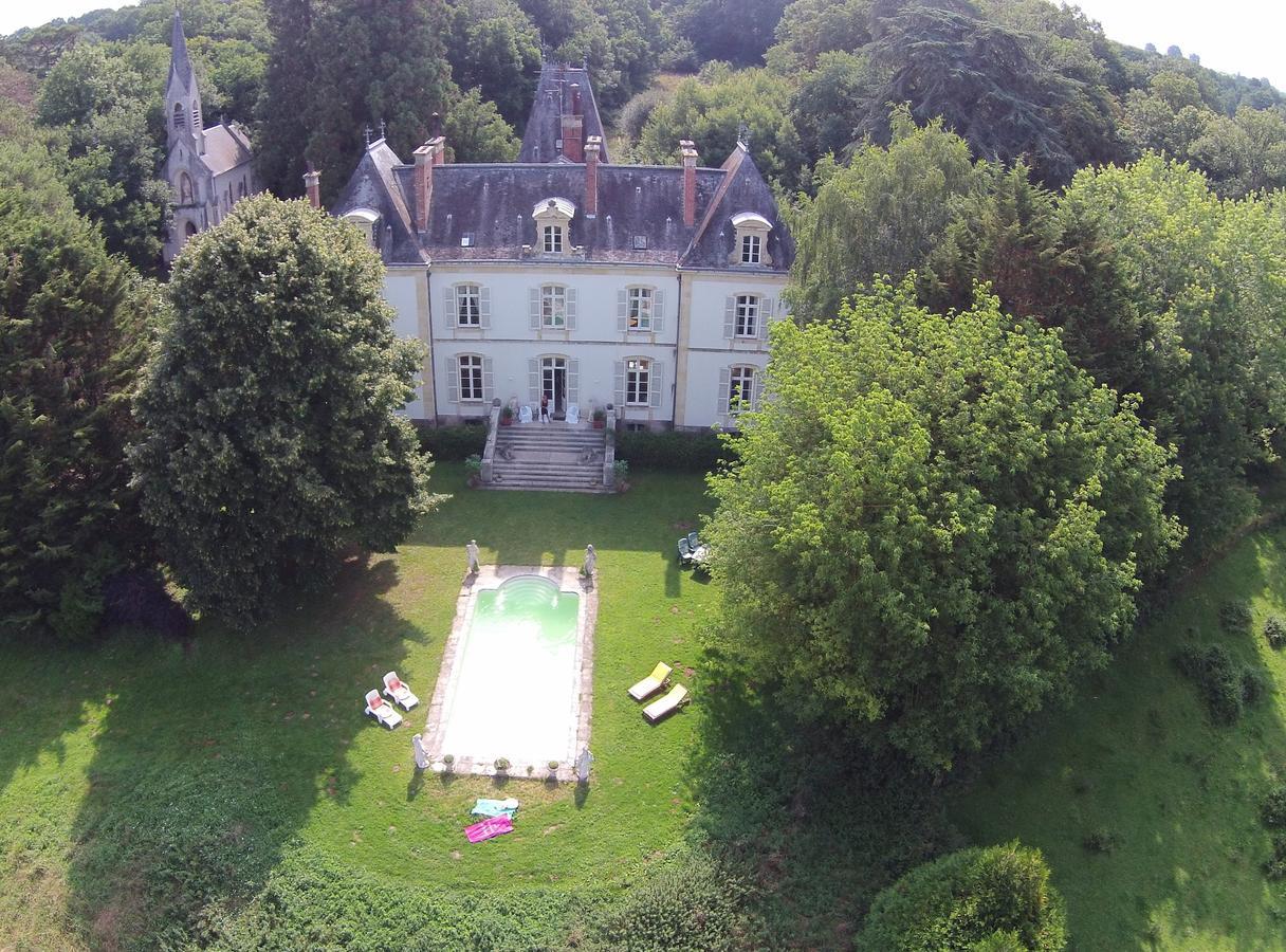 Chateau Champigny Bed & Breakfast Maillet  Exterior photo